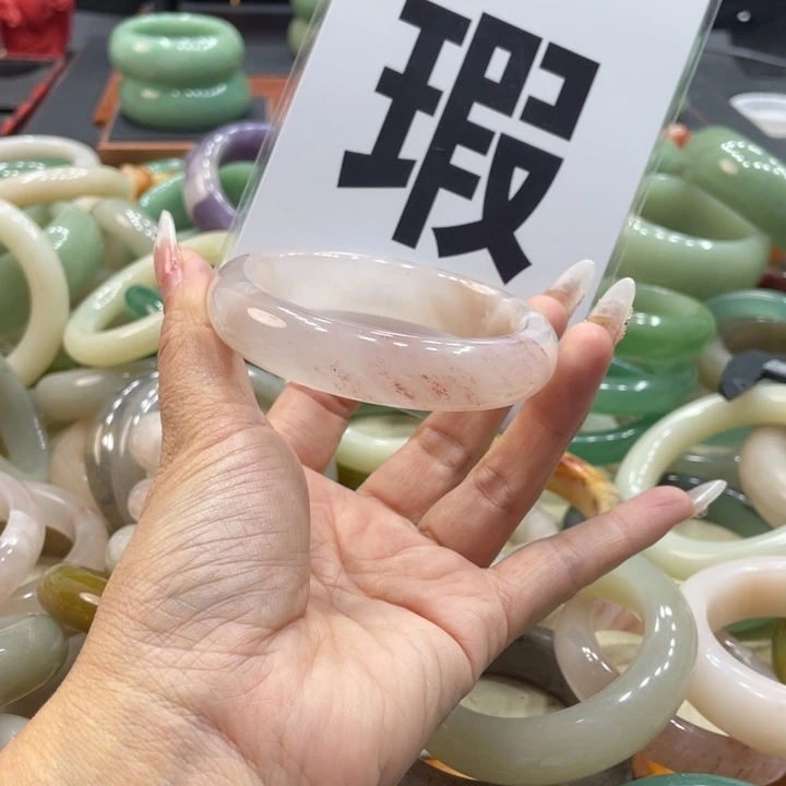 追***～石英质玉未镶嵌珠宝奇石