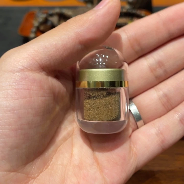 小***哥吊坠沉香达拉根沉香粉1g