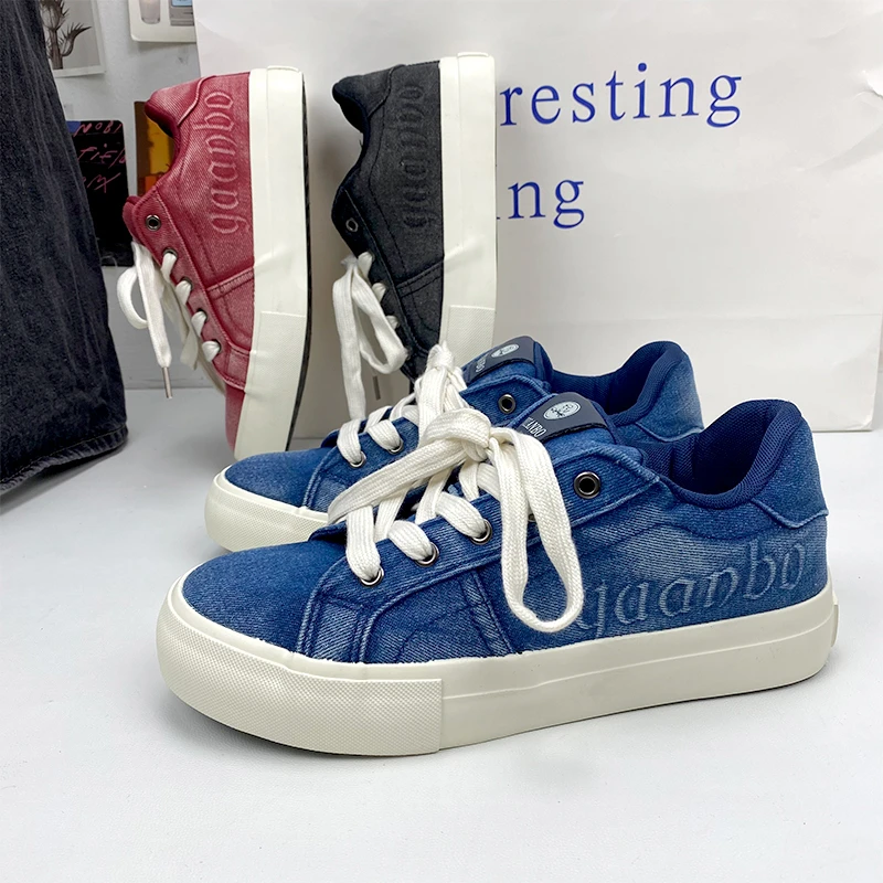 2025夏季新款爆款休闲鞋子男生透气板鞋男款百搭帆布鞋小众设计感