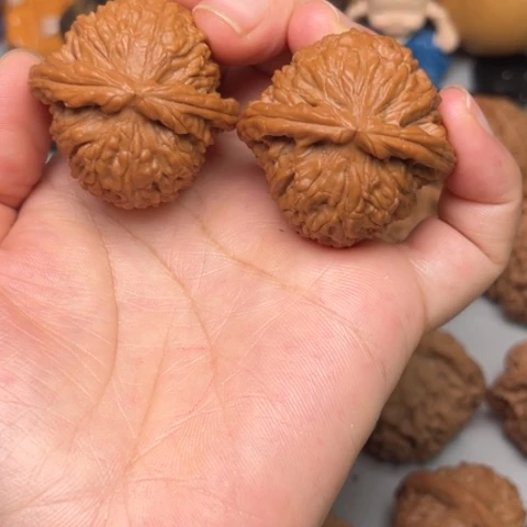 开***ㅤ文玩核桃吊坠白狮子