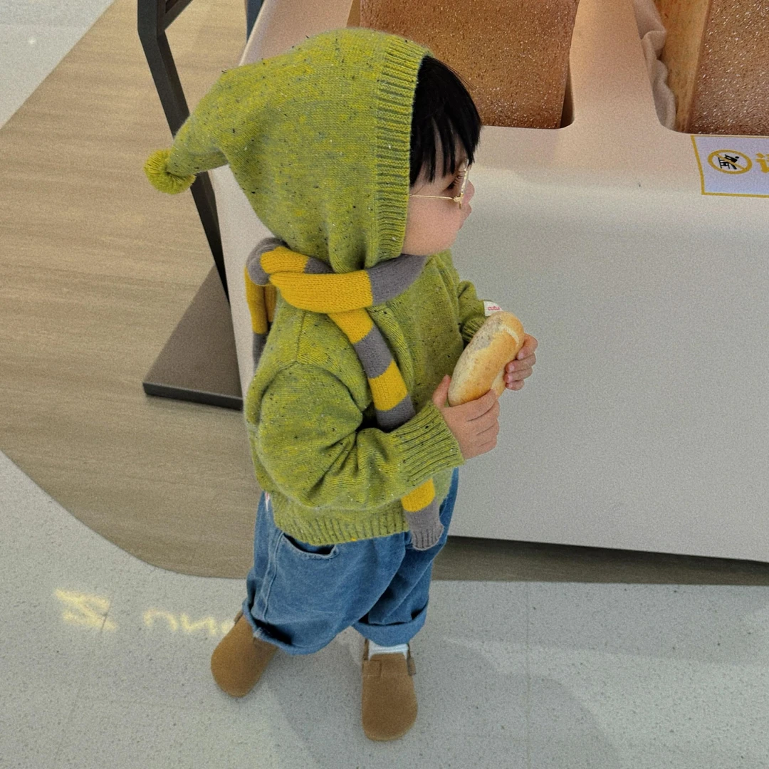 甜小七男女童2025秋季新款韩版休闲可爱连帽套头毛衣牛仔裤套装