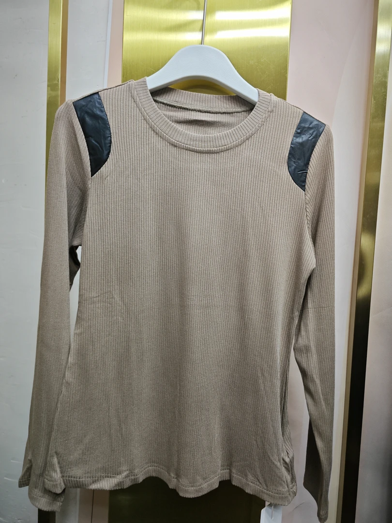 秋冬季别致小众圆领长袖上衣简约气质百搭撞色设计感打底衫6268