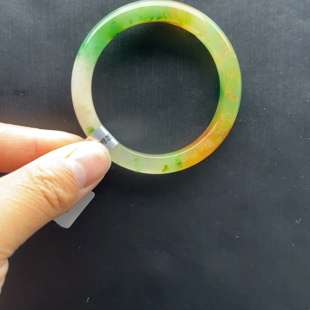 石英质玉（非洲翠）未镶嵌手镯