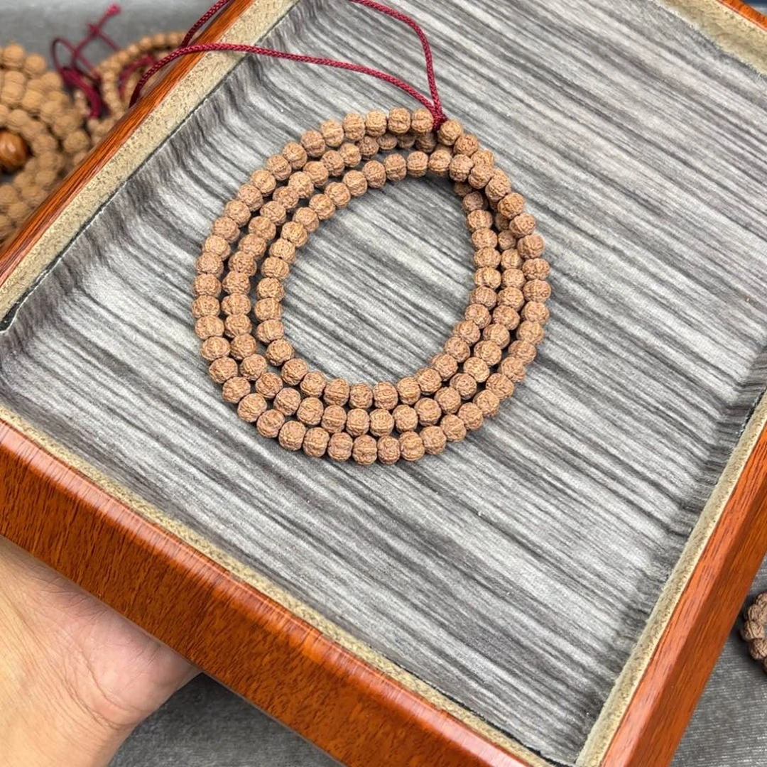 金刚菩提吊坠///////18梅花