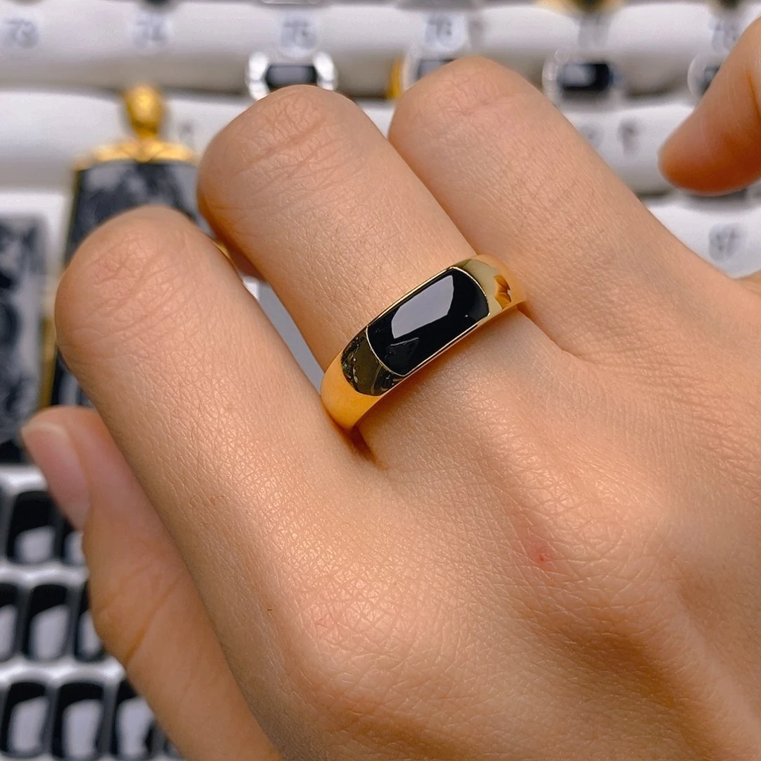 翡翠戒指18K金镶嵌B*b戒指