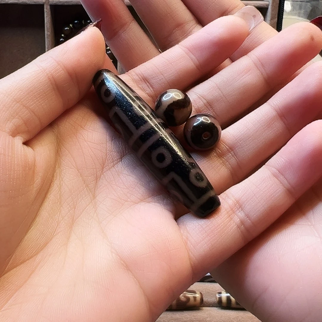 陈***大玛瑙/玉髓未镶嵌颈饰