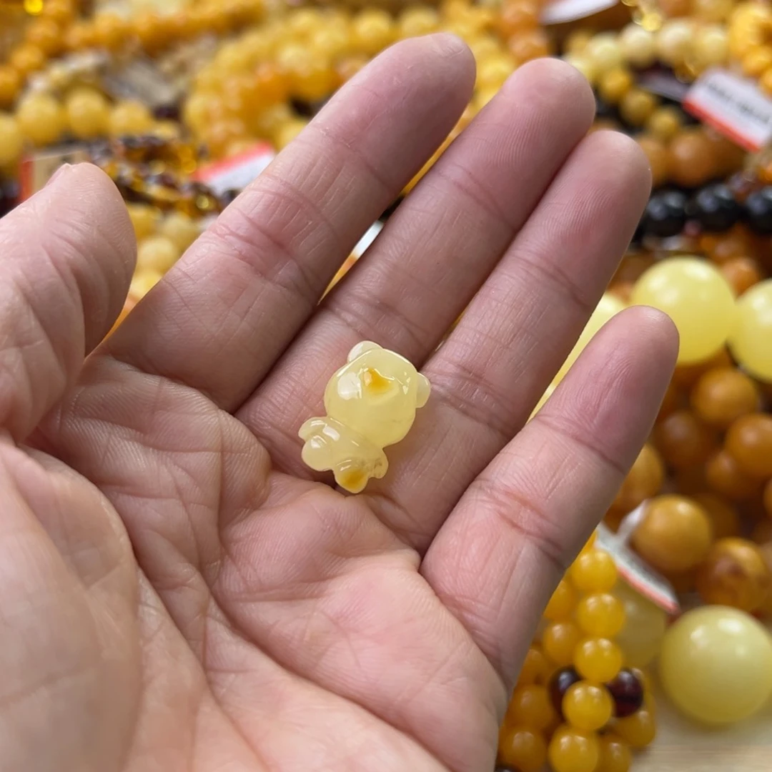 琥珀珠宝奇石未镶嵌