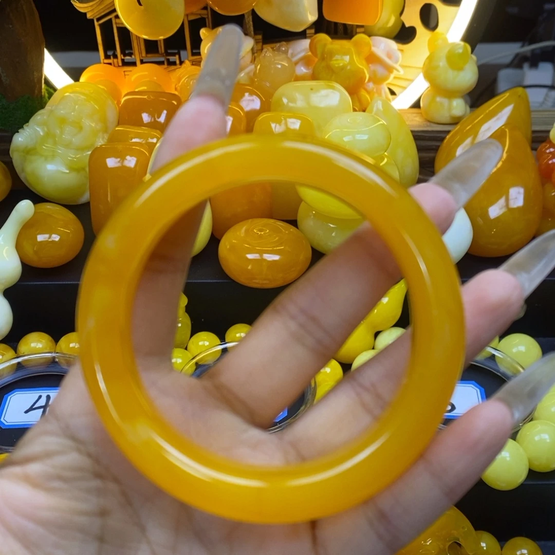 雏***菊精品珠子手镯一个