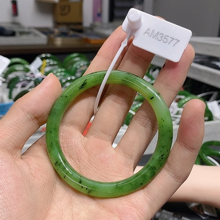 和田玉（碧玉）未镶嵌手镯