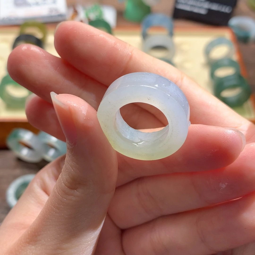 定制翡翠未镶嵌胶胶小胖 10-15