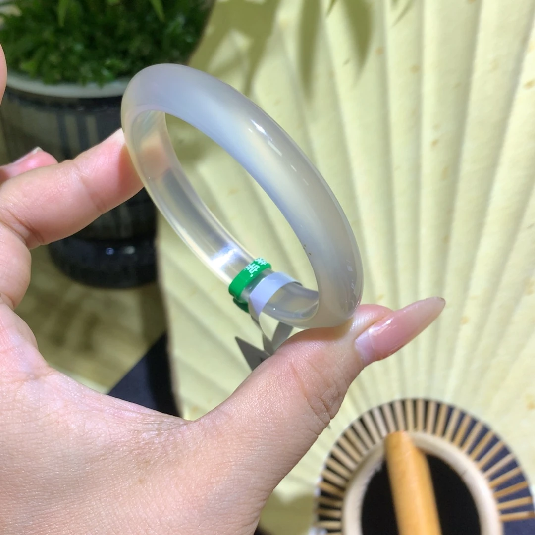 玛瑙/玉髓未镶嵌手镯冰灰刚子带飘花漏