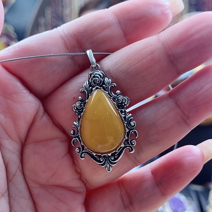 琥珀颈饰银S925镶嵌吊坠