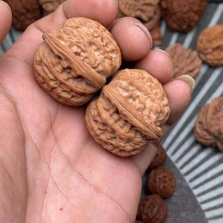 文玩核桃把件盘***空白狮子