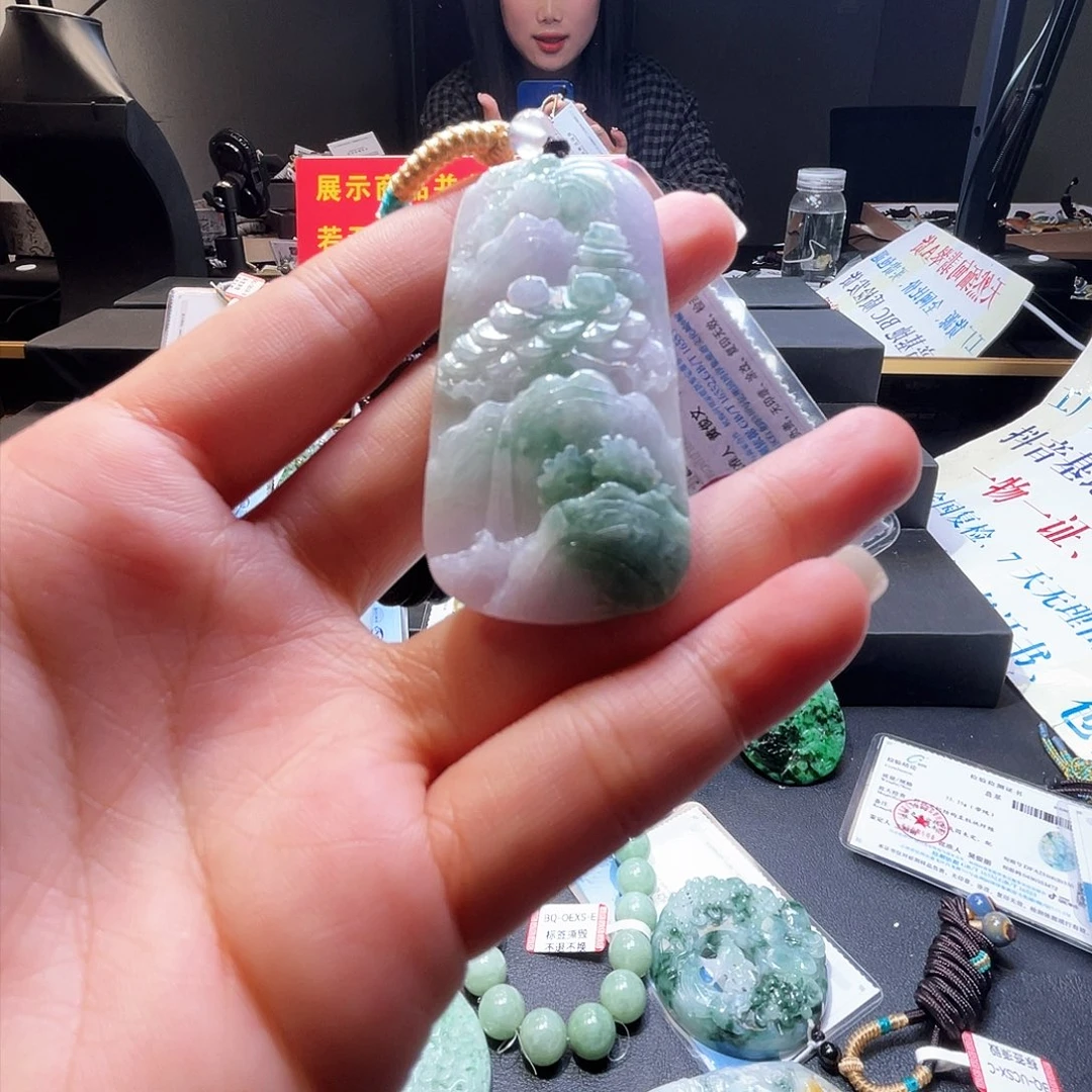 颈饰未镶嵌翡翠一