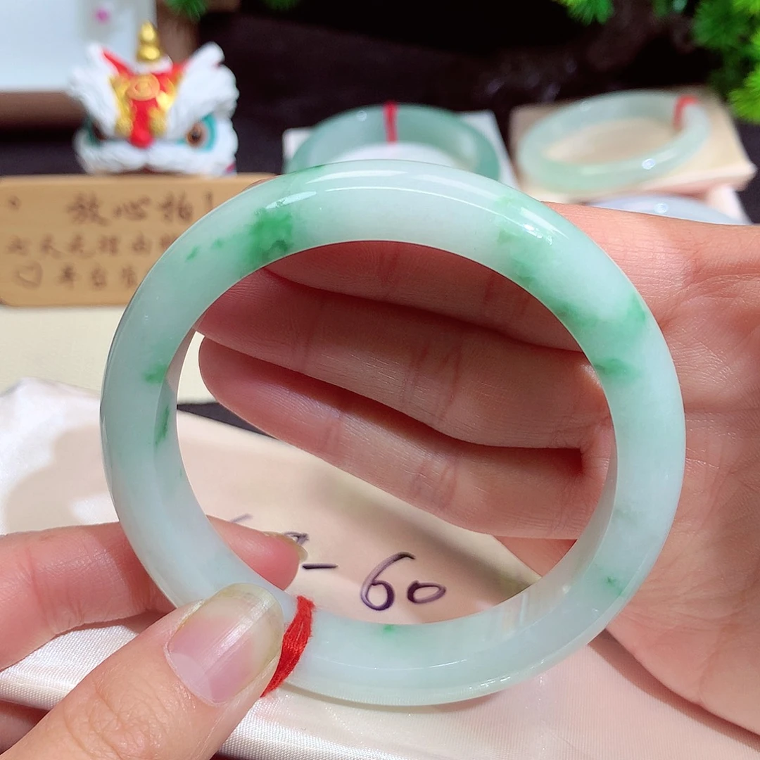 翡翠未镶嵌手镯1237