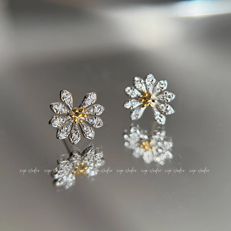 925银耳饰 GD权志龙同款小雏菊莫桑钻纯银耳钉男女小众耳环高级感