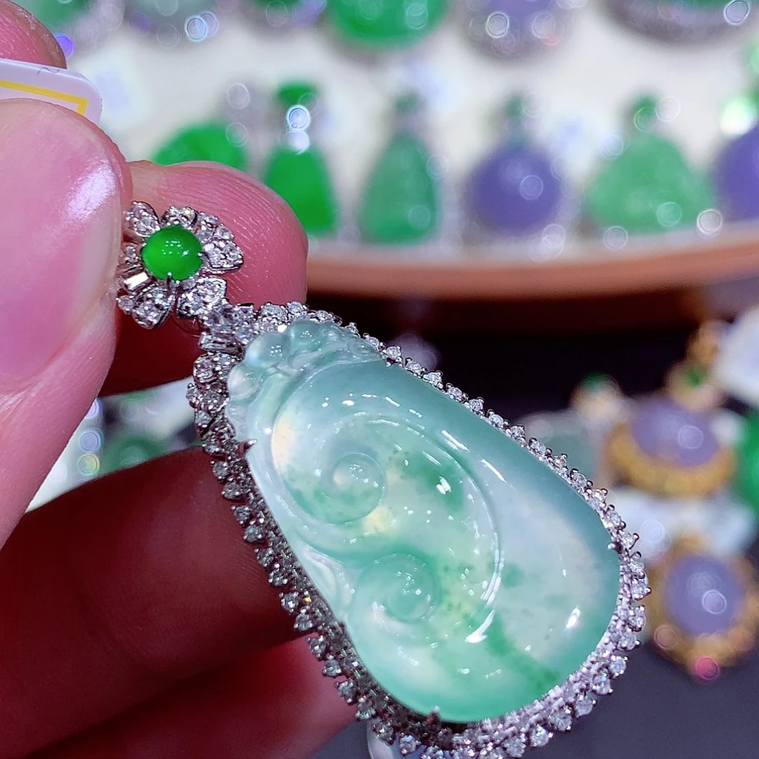 吊坠(不含链)18K金镶嵌翡翠