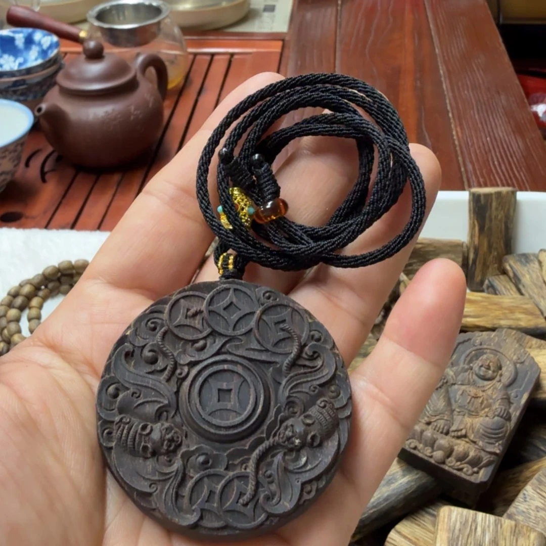 沉香碎屑沉香以**师海南沉水牌一个➕碎屑多样性发
