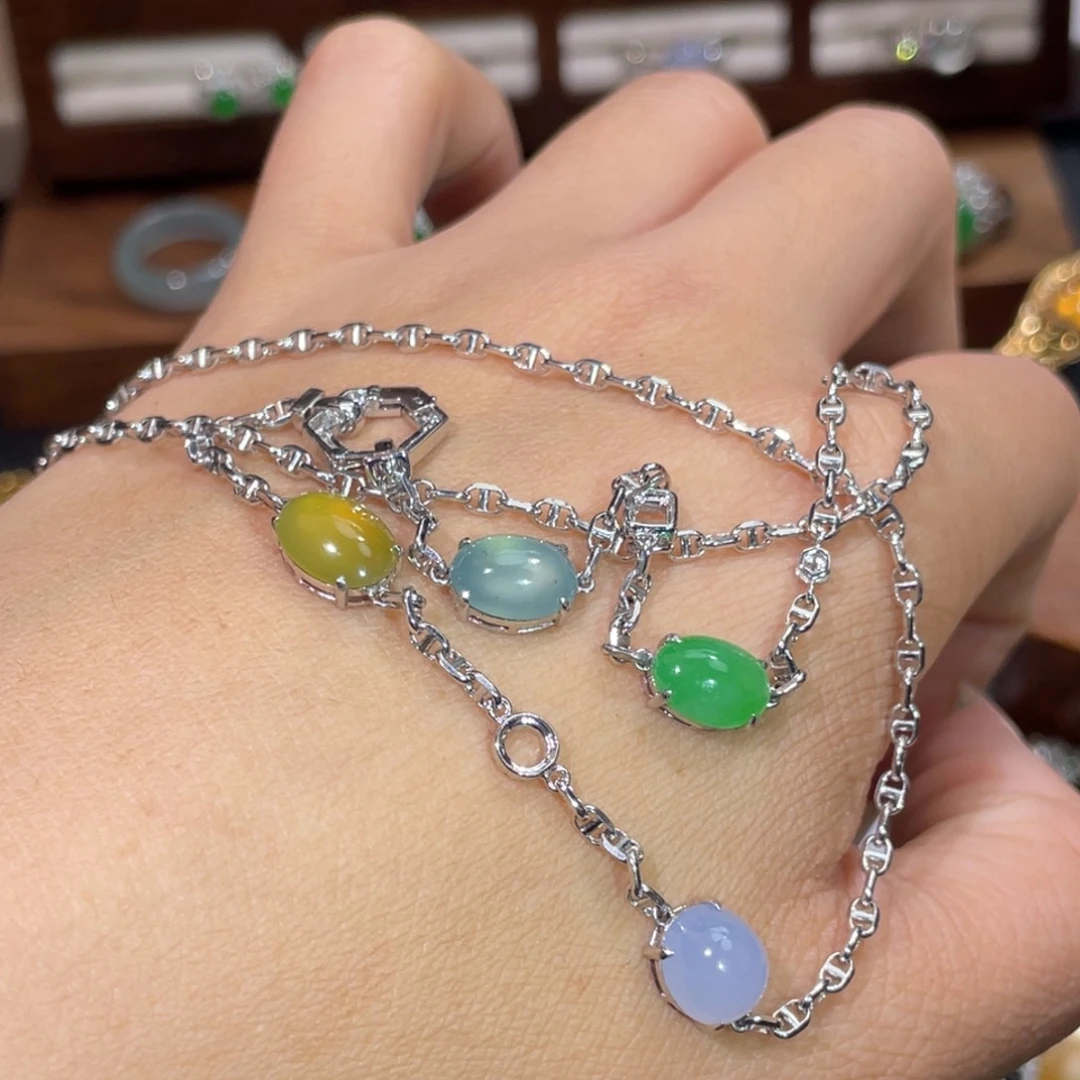 翡翠18K金镶嵌项链