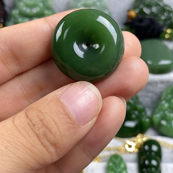 吊坠(不含链)未镶嵌和田玉（碧玉）