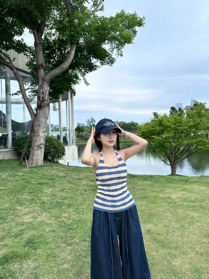 海盐凉风吊带背心夏露背条纹挂脖修身上衣
