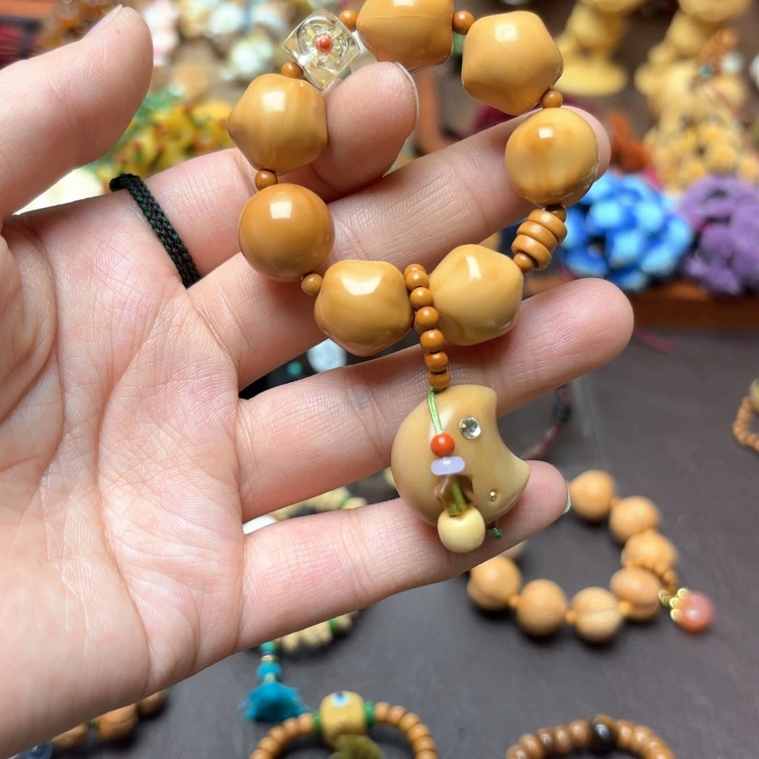 猴头核桃吊坠成品的手捻