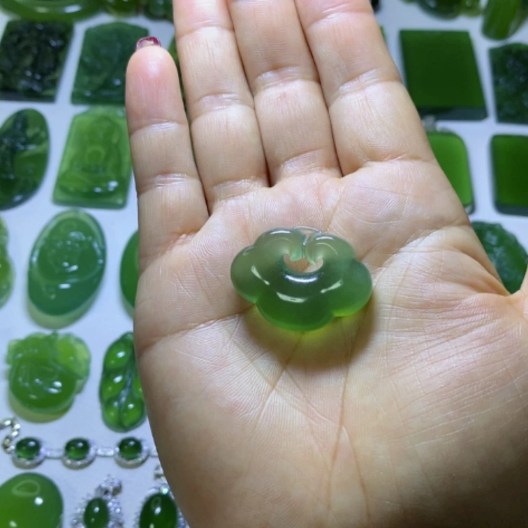 【闪购商品】蛇纹石玉颈饰未镶嵌