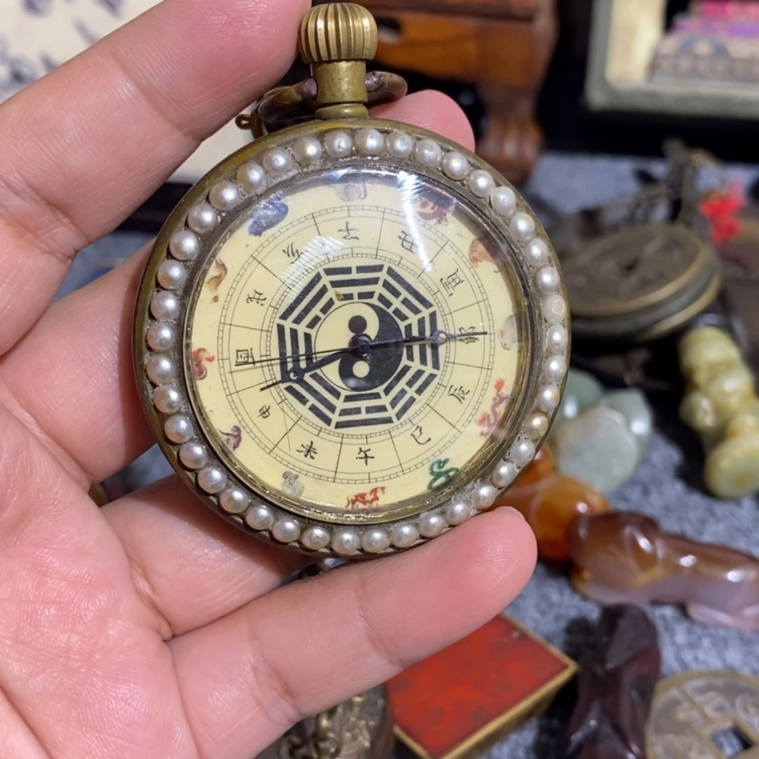 長***乐玫瑰花园里有很多东西