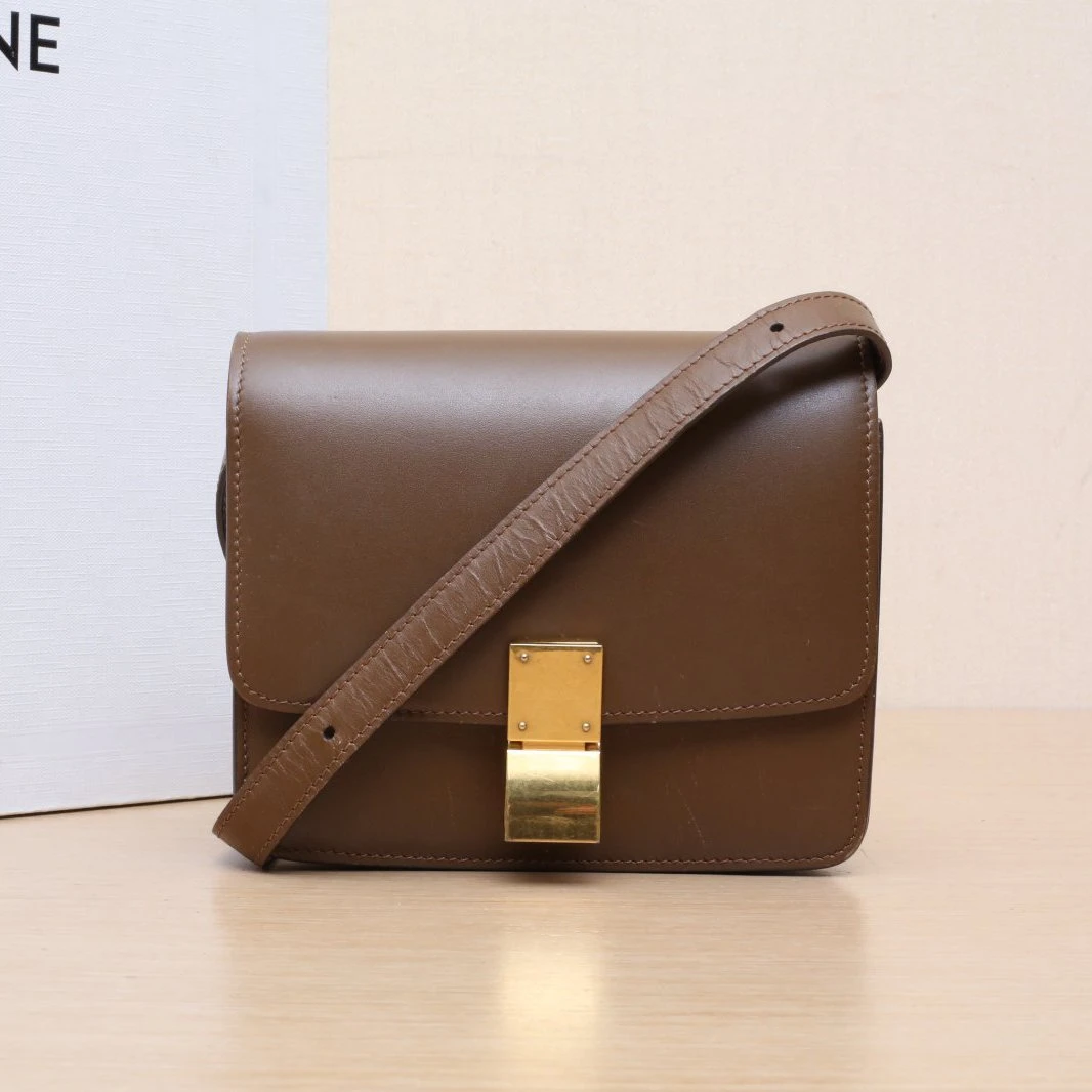 95新 Celine/思琳 攀攀Classic Box 小号 驼色 皮革C 金扣