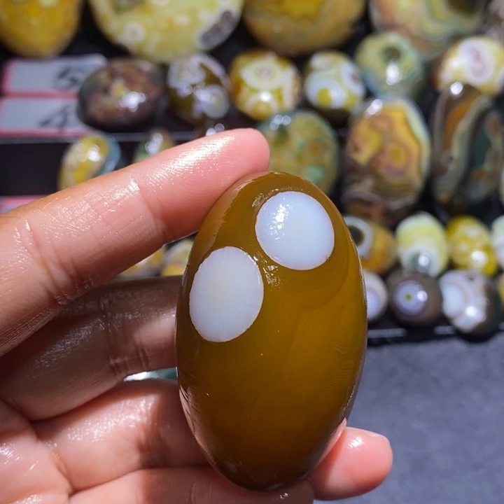 玛瑙/玉髓未镶嵌珠宝半成品85