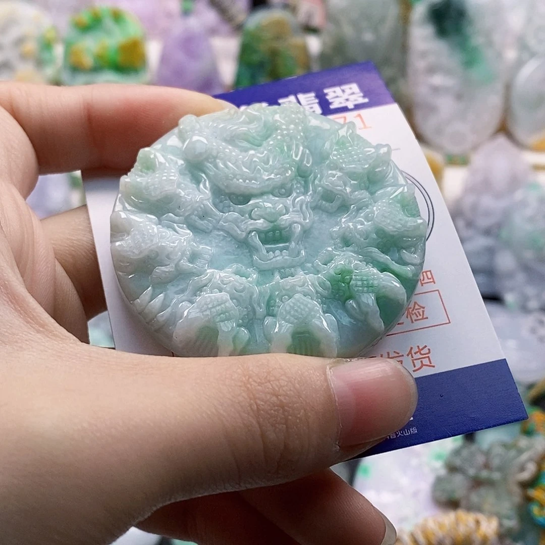 吊坠(不含链)未镶嵌翡翠