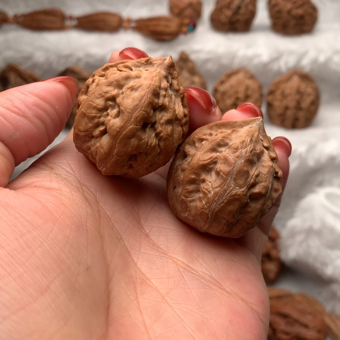 文玩核桃吊坠小武核桃13