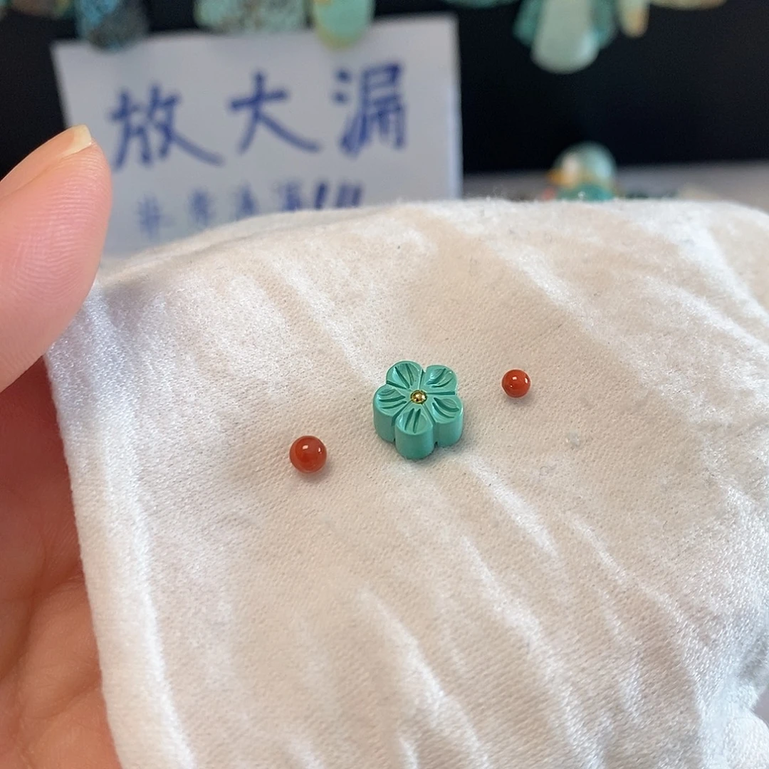 南红玛瑙未镶嵌珠宝奇石