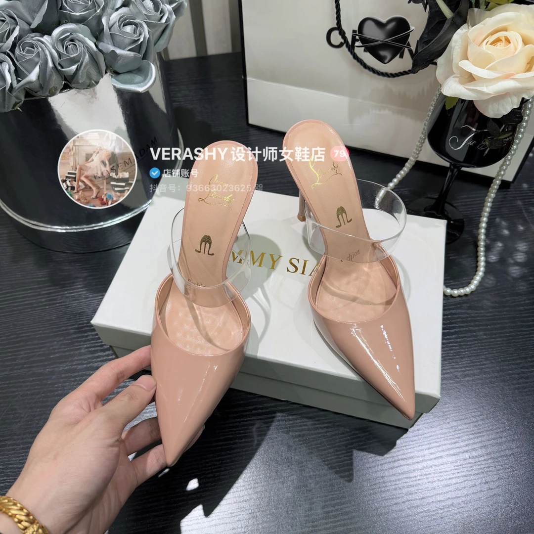 【VERSHY】夏季新款 透明带半拖高跟鞋！25年漆皮后空细跟尖头高跟鞋