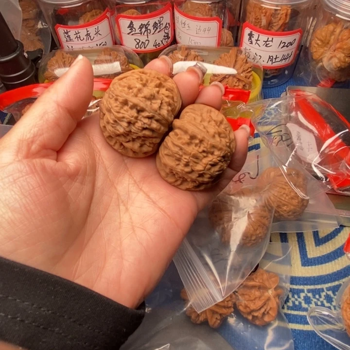 桃核吊坠白狮子43全品