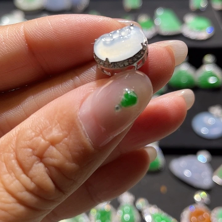 翡翠银S925镶嵌颈饰