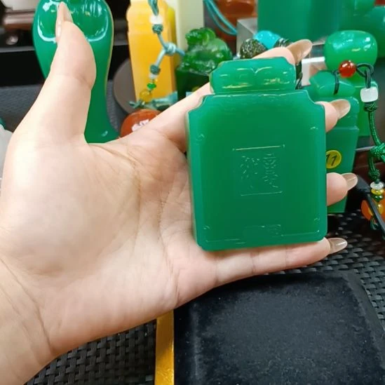 寿山石印石手把件