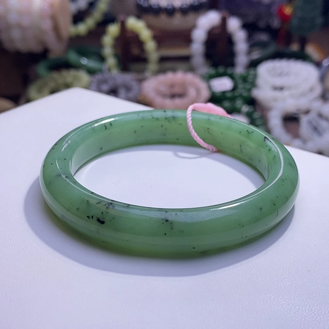 颈饰未镶嵌和田玉收藏级56/57乌兰海猕猴桃高冰手镯