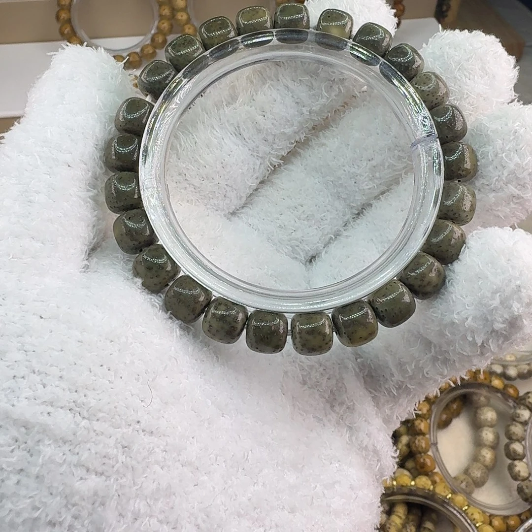 星月菩提吊坠海南原生态帝王绿