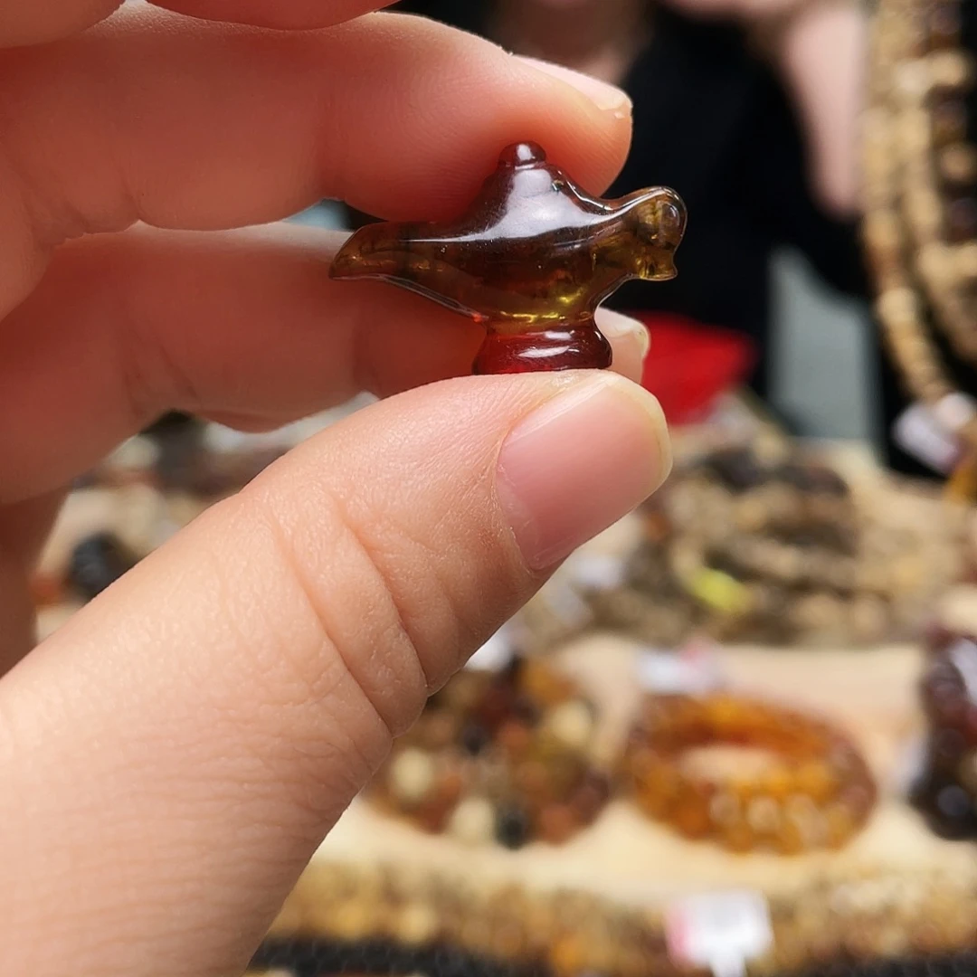 琥珀裸石未镶嵌大