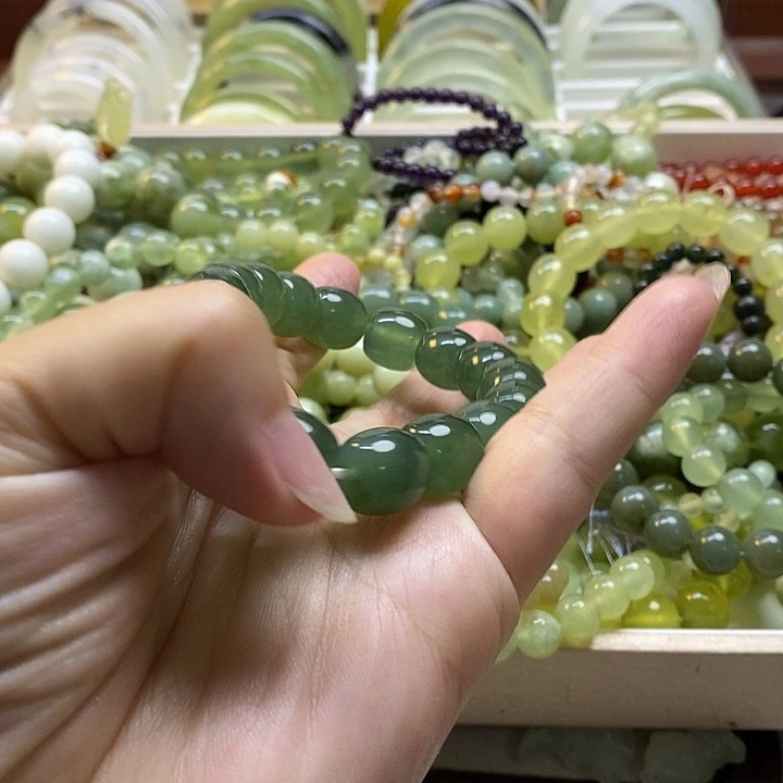 蛇纹石玉未镶嵌手镯【****?