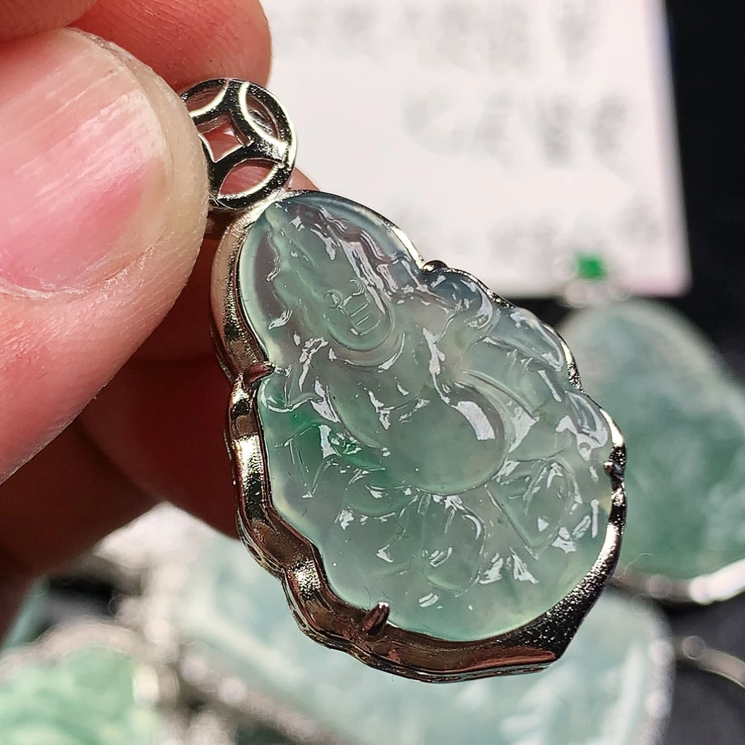 翡翠未镶嵌颈饰财神