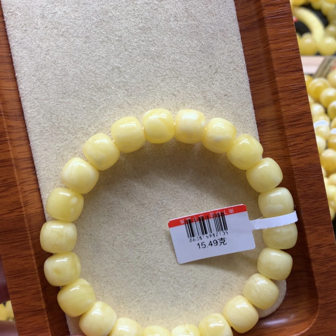 蜜蜡手链未镶嵌无*。蜜蜡
