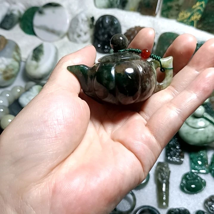 独山玉未镶嵌把件春*韵