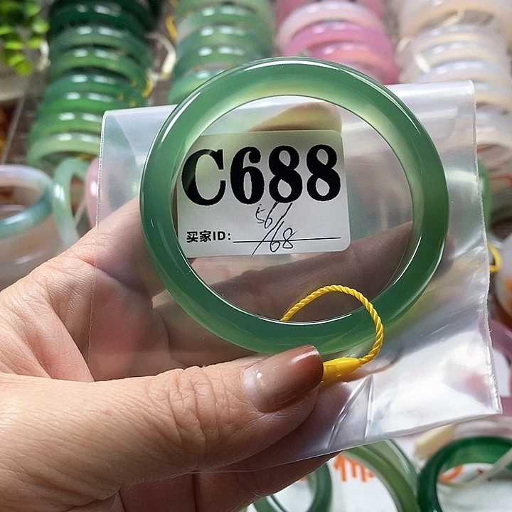 玛瑙/玉髓手镯未镶嵌