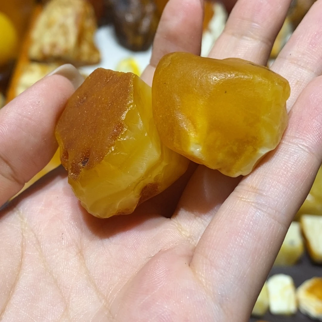 哥***”定制琥珀蜜蜡原石 32.8