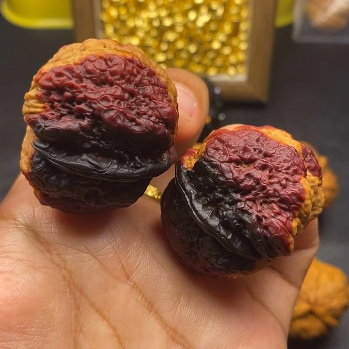 文玩核桃把件40尺蝴蝶蟾