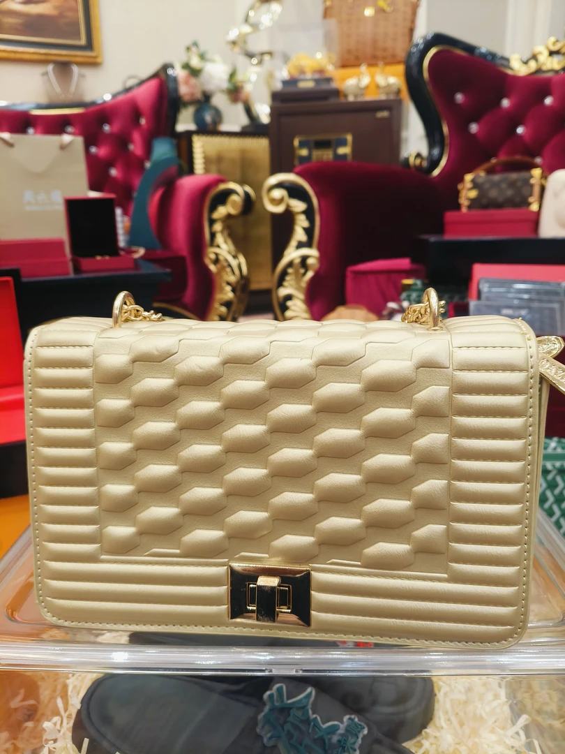 2024年新款时尚百搭轻奢潮流简约手提女包气质女士