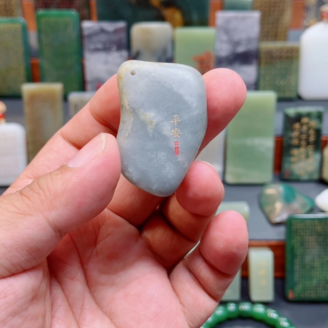 和田玉未镶嵌颈饰