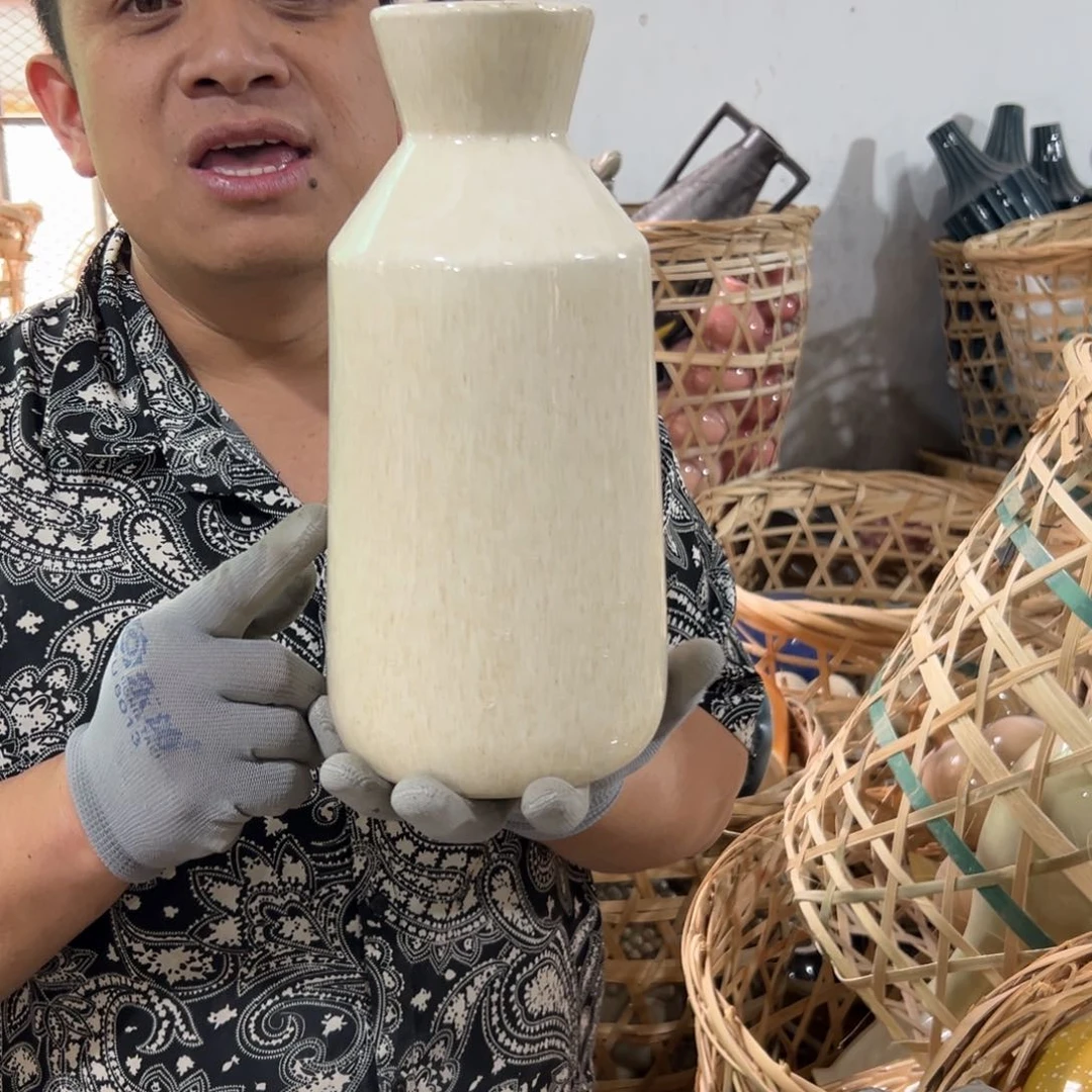 摆件105 号高中低温陶瓷工艺瓶（部分微瑕）